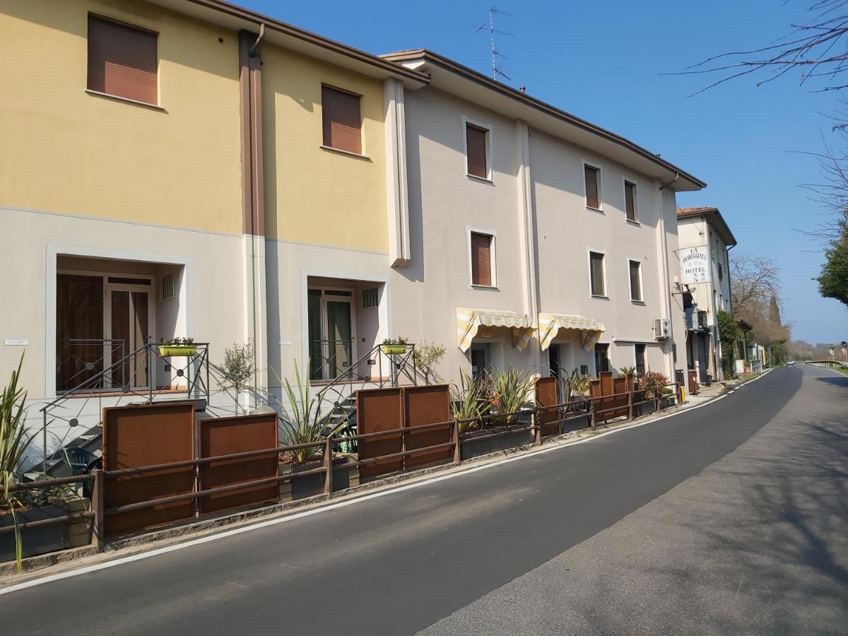 Hotel La Passeggiata Desenzano del Garda Exterior photo