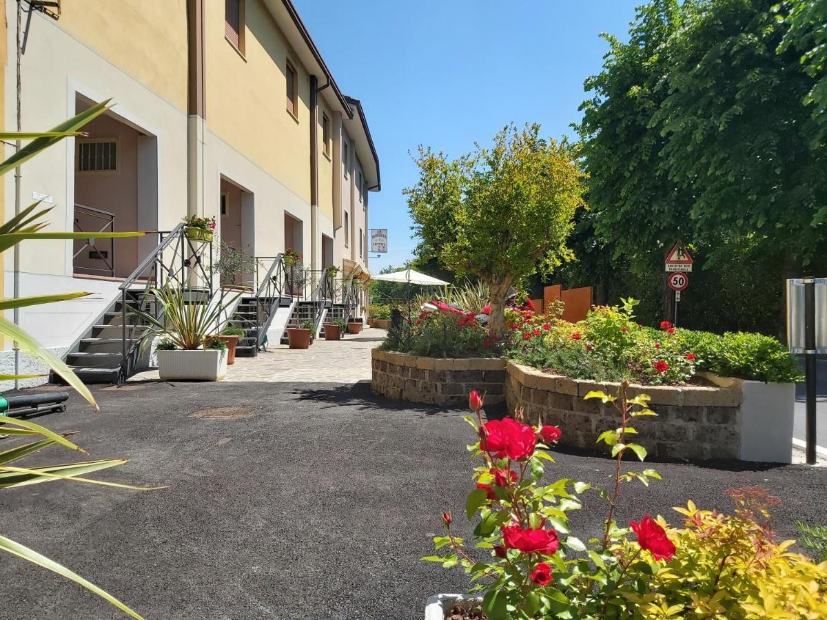 Hotel La Passeggiata Desenzano del Garda Exterior photo