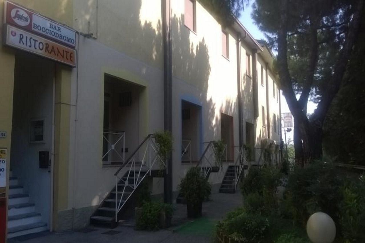 Hotel La Passeggiata Desenzano del Garda Exterior photo